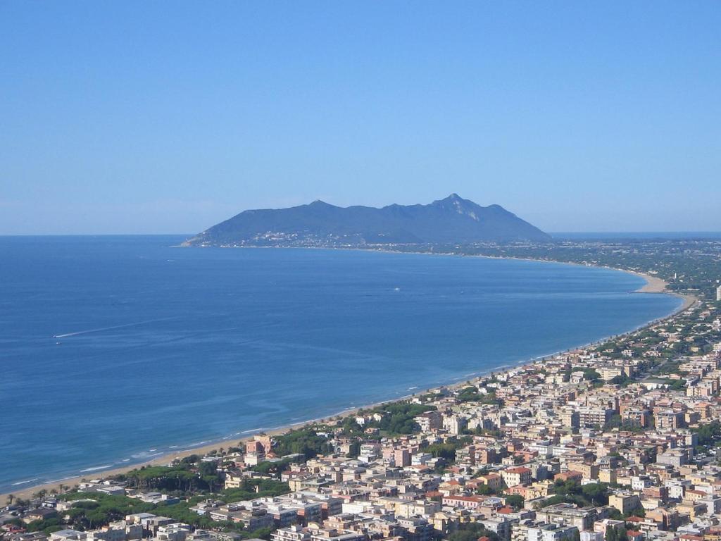 Royal Rooms Terracina Εξωτερικό φωτογραφία