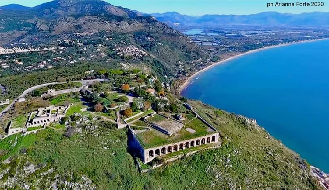 Royal Rooms Terracina Εξωτερικό φωτογραφία